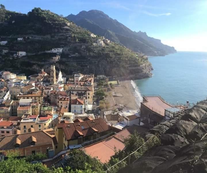 شقة Amalfi Coast Palace In مينوري المظهر الخارجي الصورة