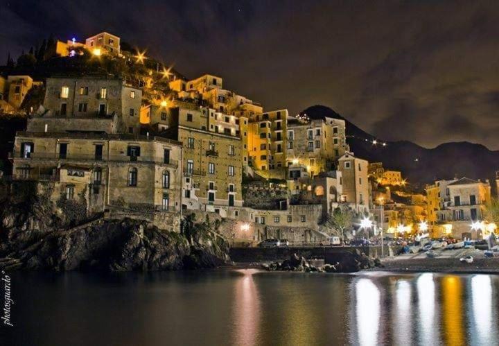 شقة Amalfi Coast Palace In مينوري المظهر الخارجي الصورة