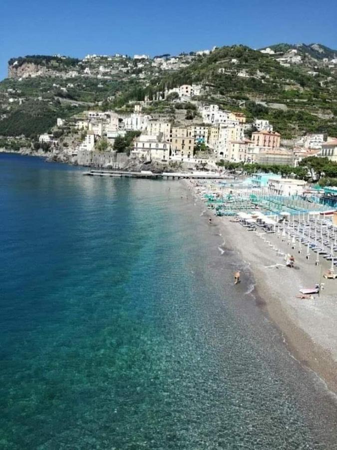 شقة Amalfi Coast Palace In مينوري المظهر الخارجي الصورة